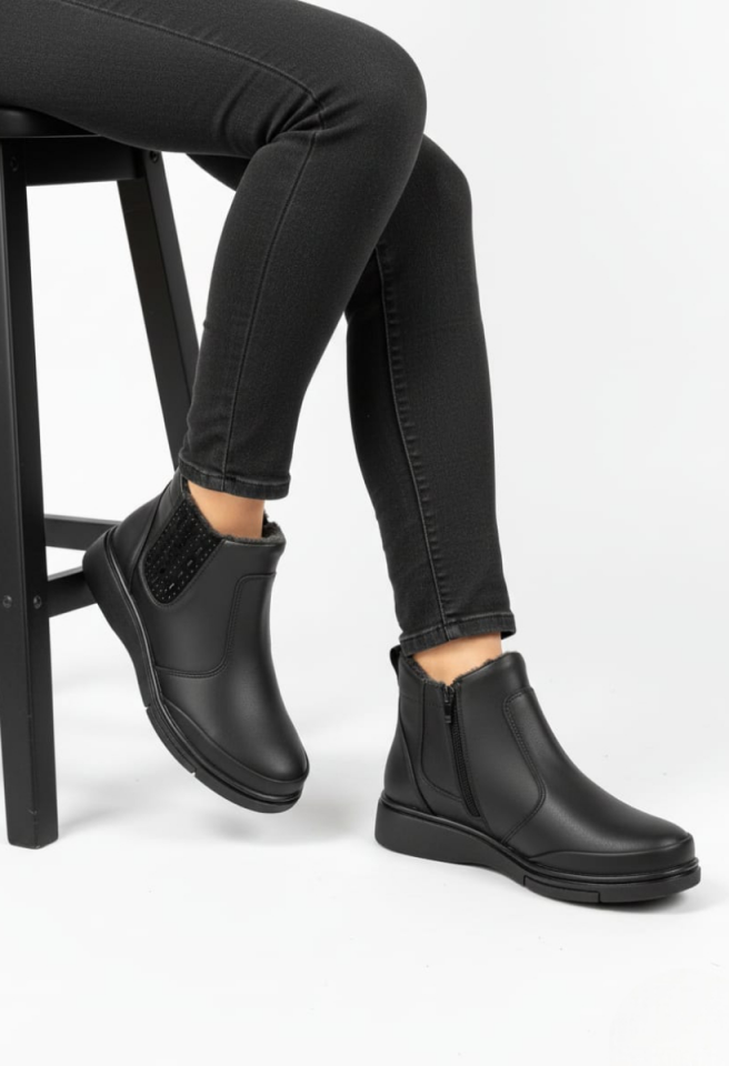 KADIN SİYAH ORTOPEDİK TABANLI İÇİ KÜRKLÜ TAŞ DETAYLI KIŞLIK BOT & BOOTİE 38 - SİYAH