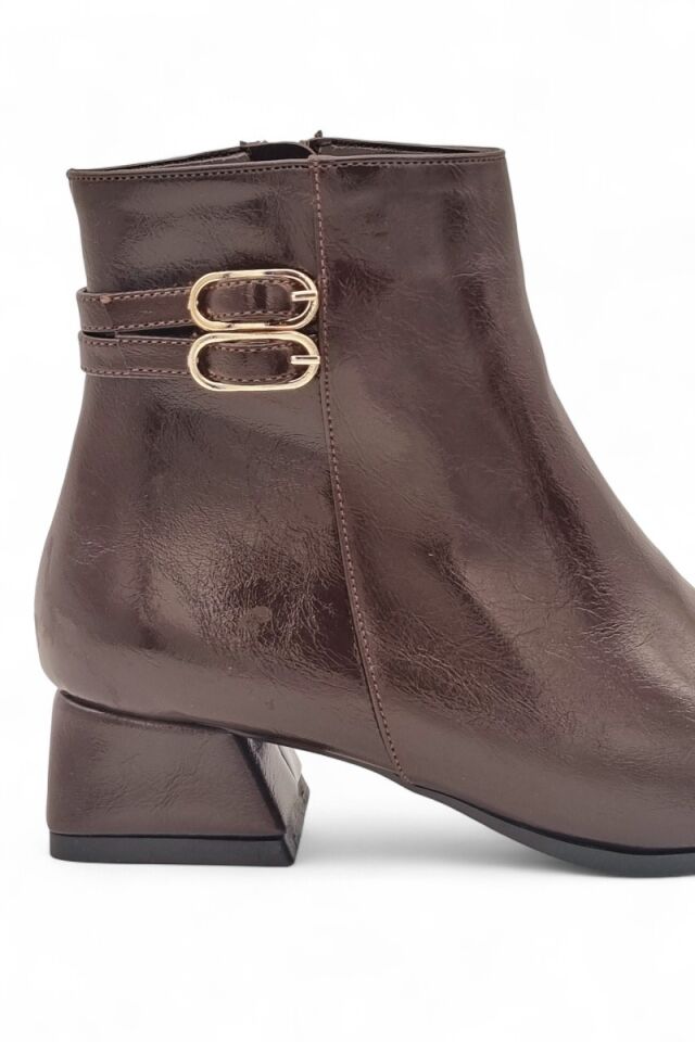 KADIN ÇİFT TOKA DETAYLI TOPUKLU BOT KAHVERENGİ RUGAN - 40