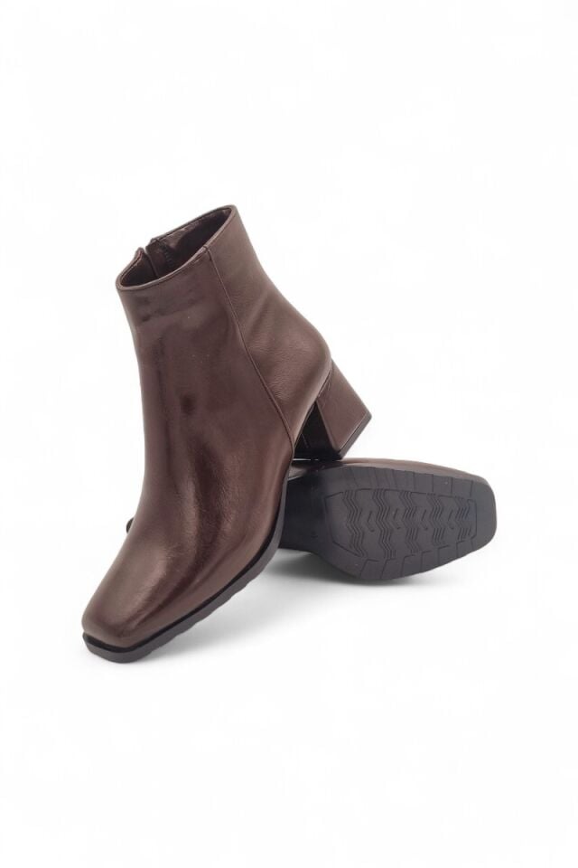 KADIN GÜNLÜK ŞIK KÜT BURUN TOPUKLU BOT 40 - KAHVERENGİ RUGAN