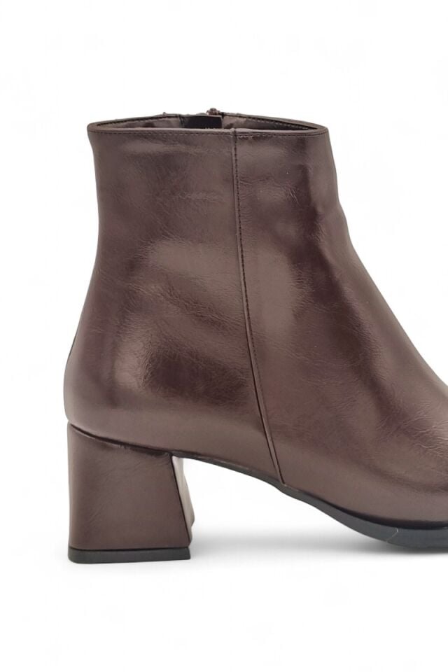 KADIN GÜNLÜK ŞIK KÜT BURUN TOPUKLU BOT 40 - KAHVERENGİ RUGAN