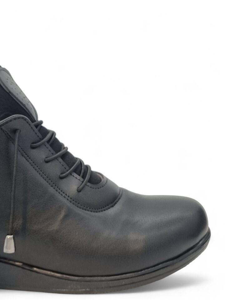 KADIN AKILLI (LASTİK) BAĞCIKLI POLİ TABANLI RAHAT BOT SİYAH - 36