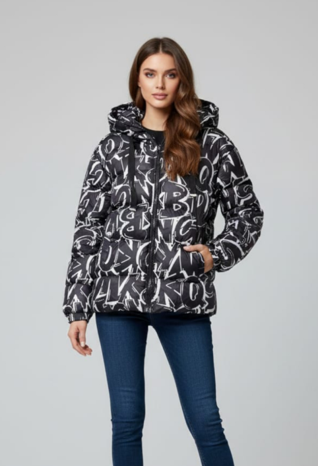 KADIN GRAFİTİ DESENLİ KAPŞONLU ŞİŞME MONT 42 - SİYAH/BEYAZ